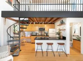 Private Venice Beach Loft - Steps to the Beach & Canals