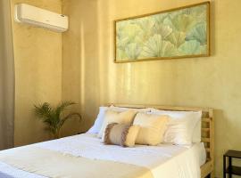 Spacious Ac Room At La Playita - Villavida, hotel u gradu Las Galeras