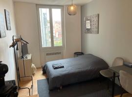 빌뢰르반에 위치한 호텔 Studio Hôtel Villeurbanne Centre