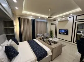 Spacious and Elegant Gold Crest Appartments DHA Lahore - SH