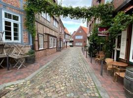 Buxtehude Altstadt Wohnung 82qm! 5 Schlafplätze!, Hotel in Buxtehude