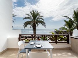 Villa in Parque Santiago III, hotel din Playa de las Americas