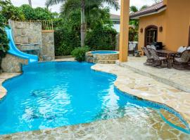 Cabarete Oceanview Villa Pool Oasis Beach Access, вілла у місті Cafemba