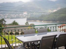 Gerês Country Stays- FLOR - Comfort and tranquility with a stunning view, hotel a Geres