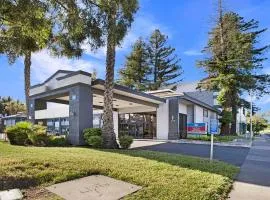 SureStay Plus Hotel by Best Western Sacramento North