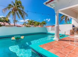 Charming 3BR Villa w Private Pool in Pelican Key, hotel a Simpson Bay