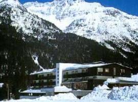 Hotel Canin, hotell i Sella Nevea