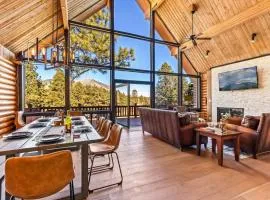 Renovated Famous Cabin Hot Tub Mountain Views