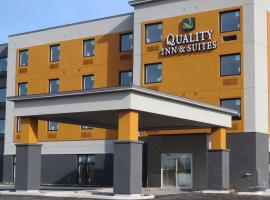 Quality Inn & Suites Kingston, hotel en Kingston