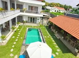 spacious bedroom close to Canggu beach