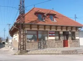 Sasi Apartmanház