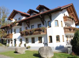 Landgasthof Schmalhofer, casa de huéspedes en Tittling