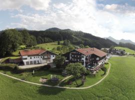 Hotel Seiserhof & Seiseralm, hótel í Bernau am Chiemsee