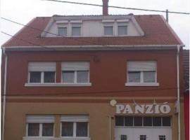 Napsugár Panzió โรงแรมในวาค