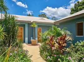 Blue Summit Hideaway, hotel in Yungaburra