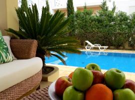 Villa Moments - Guest House, hotel u gradu Portimao