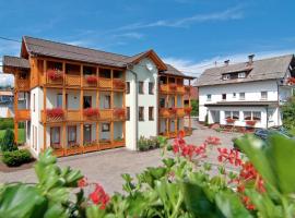 Gästehaus Lutschounig, hotell sihtkohas Faak am See