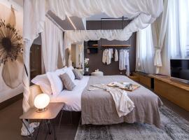 Mercatovecchio Luxury Suites, отель в Удине