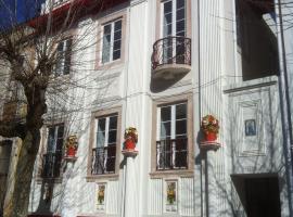 Puzzle Suites B&B, hotel romantico a Figueira da Foz