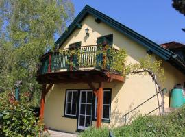 Winzerhaus mit Fernblick, будинок для відпустки у місті Кремс-ан-дер-Донау