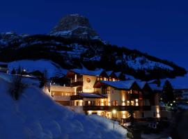 Alpin Apartments Colfosco, hotel en Colfosco