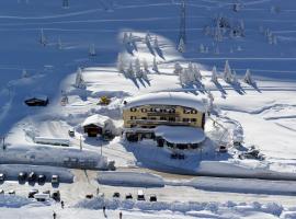 Hotel Dolomiti, hotelli kohteessa Passo del Tonale