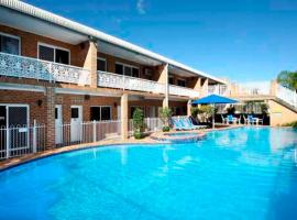 The Hermitage Motel - Campbelltown: Campbelltown şehrinde bir otel