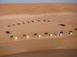 Desert Retreat Camp, готель у місті Al Wāşil