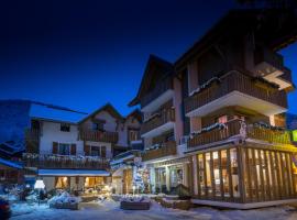 Logis Hotel Gai Soleil – hotel w mieście Samoëns