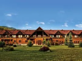 Glacier House Hotel & Resort