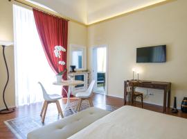 Turenum Apartment B&B, hotell i Trani