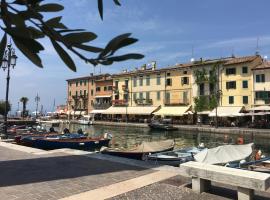 Oreste Suite, hotel a Lazise