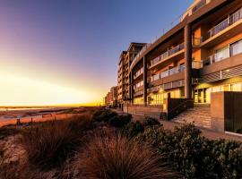 Oaks Glenelg Plaza Pier Suites, hotel v destinaci Adelaide