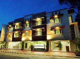 Emerald Boutique Hotel, hotel u gradu Legazpi