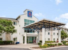 Motel 6-Brampton, ON - Toronto, viešbutis mieste Bramptonas