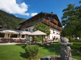 Hotel Senningerbräu, hotel di Bramberg am Wildkogel