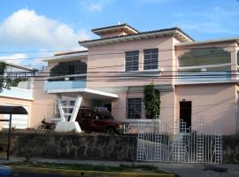 Hostal Cumbres del Volcan Flor Blanca, hotel in San Salvador