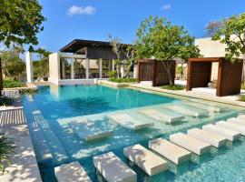 The Bale Nusa Dua by LifestyleRetreats, hotelli Nusa Duassa