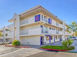 Motel 6-Phoenix, AZ - West