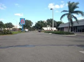 Motel 6-Miami, FL