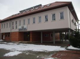 Hotel Pod Złotą Koroną, готель в Ополі