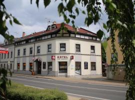 Hotel Pod Radnicí, hotel a Šumperk