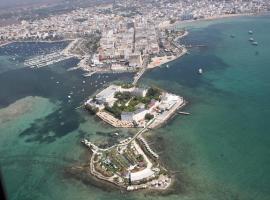 Isola lo Scoglio Hotel, hotel v mestu Porto Cesareo