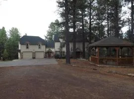 Arizona Mountain Inn & Cabins