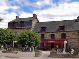 Logis Hotel, restaurant et spa Le Relais De Broceliande, hotel v destinaci Paimpont