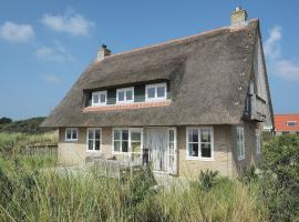 Midsland aan Zee में Beautiful villa on Terschelling in the dunes 150 meters away, हॉलिडे होम