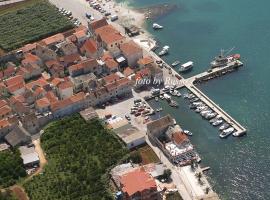 Stone house Ernest, hotel en Trogir