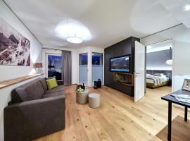 TWO TIMEZ - Boutique Hotel, hotel u Zell am Seeu