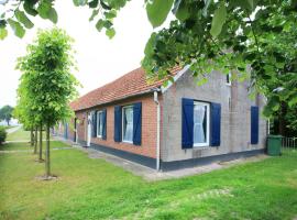 Holiday home in North Limburg with enclosed garden, hotell i Ospel