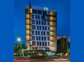 Hotel 88 Embong Malang Surabaya By WH, hotel din Surabaya